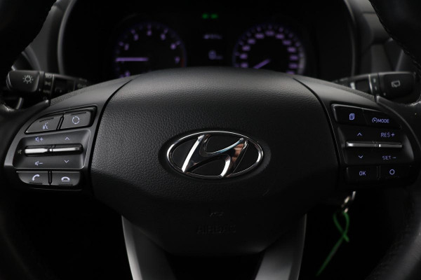 Hyundai Kona 1.0T Comfort | Trekhaak | Carplay | Camera | Climate control | Navigatie | Cruise control | Keyless | Bluetooth