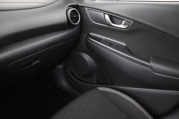 Hyundai Kona 1.0T Comfort | Trekhaak | Carplay | Camera | Climate control | Navigatie | Cruise control | Keyless | Bluetooth