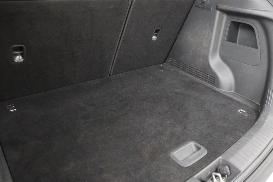 Hyundai Kona 1.0T Comfort | Trekhaak | Carplay | Camera | Climate control | Navigatie | Cruise control | Keyless | Bluetooth