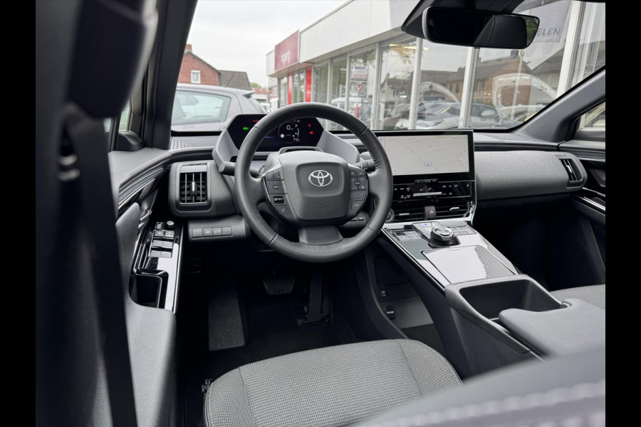 Toyota Bz4x 71,4 kWh 204pk Premium | Trekhaak, Panoramadak, 20 inch, 360 Camera, Parkeersensoren, Dodehoekherkenning, Stoel + Stuurverwarmin