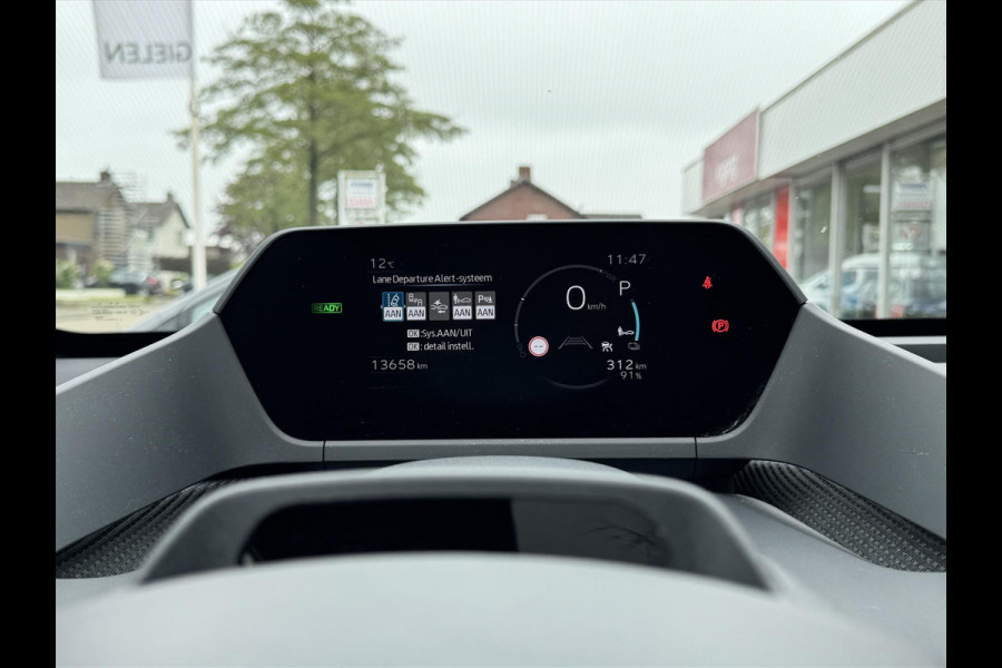 Toyota Bz4x 71,4 kWh 204pk Premium | Trekhaak, Panoramadak, 20 inch, 360 Camera, Parkeersensoren, Dodehoekherkenning, Stoel + Stuurverwarmin