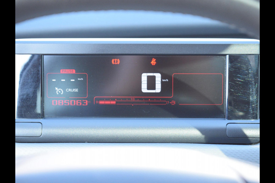 Citroën C4 Cactus 1.2 PureTech Business Plus TREKHAAK | STOELVERWARMING | NAVIGATIE | ACHTERUITRIJCAMERA MET SENSOREN | E.C.C. |