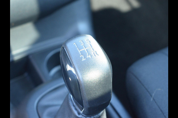 Citroën C4 Cactus 1.2 PureTech Business Plus TREKHAAK | STOELVERWARMING | NAVIGATIE | ACHTERUITRIJCAMERA MET SENSOREN | E.C.C. |