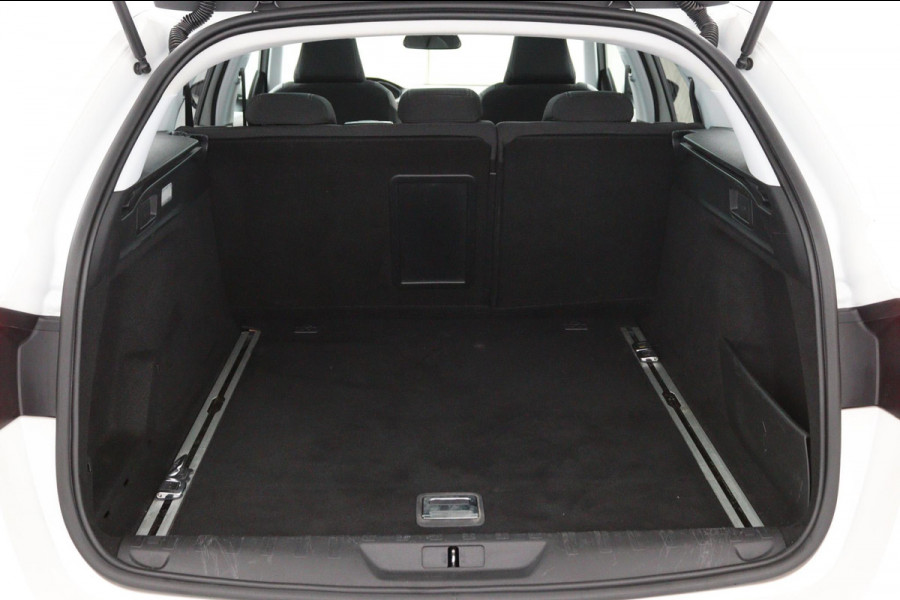 Peugeot 308 SW 1.2 PureTech Premium*PANO*ACC*ECC*NAVI*
