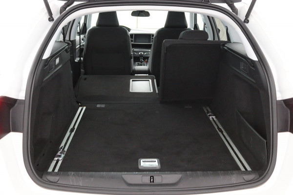Peugeot 308 SW 1.2 PureTech Premium*PANO*ACC*ECC*NAVI*