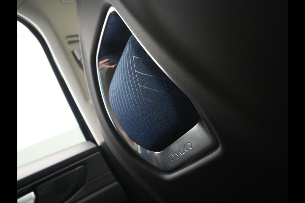 Lynk & Co 01 1.5 Hybride Panorama Camera Stoelverwarming Side Assist Keyless 6