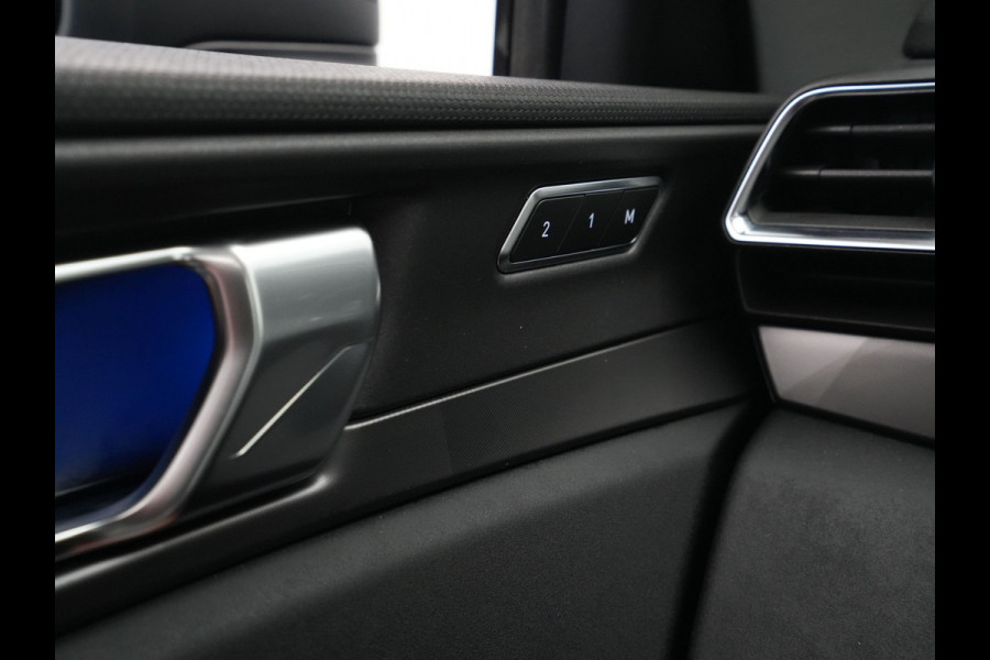 Lynk & Co 01 1.5 Hybride Panorama Camera Stoelverwarming Side Assist Keyless 6