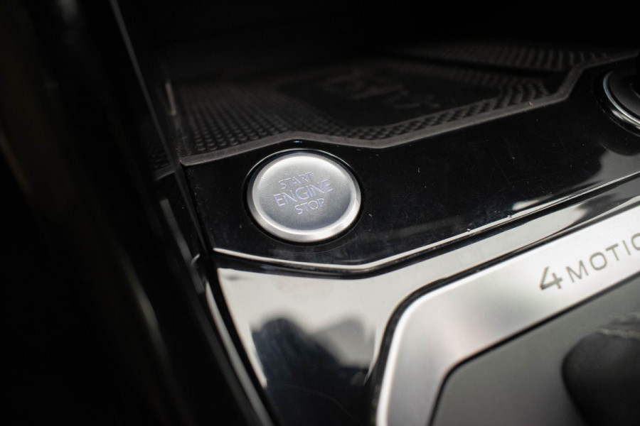 Volkswagen T-Roc 2.0 TSI 4Motion R |Pano|Akrapovic|Leder|Beats|