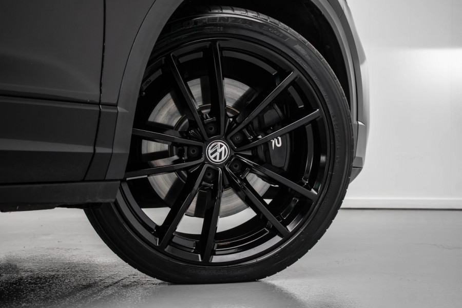 Volkswagen T-Roc 2.0 TSI 4Motion R |Pano|Akrapovic|Leder|Beats|