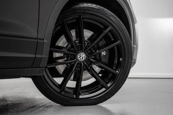 Volkswagen T-Roc 2.0 TSI 4Motion R |Pano|Akrapovic|Leder|Beats|