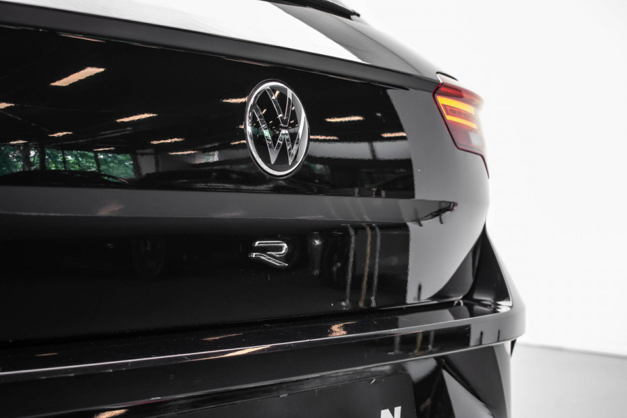 Volkswagen T-Roc 2.0 TSI 4Motion R |Pano|Akrapovic|Leder|Beats|