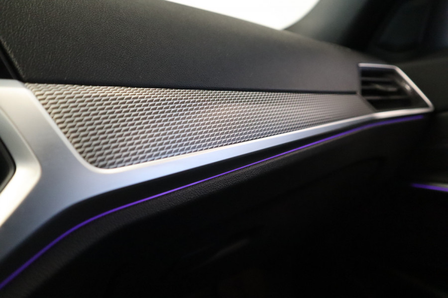 BMW 3 Serie Touring 320i High Executive Edition 184 PK Navigatie Luxe Volleder Cruise Control Stoelverwarming sfeerverlichting