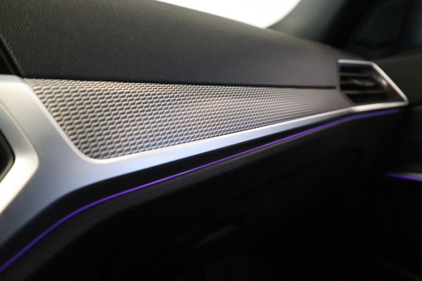 BMW 3 Serie Touring 320i High Executive Edition 184 PK Navigatie Luxe Volleder Cruise Control Stoelverwarming sfeerverlichting