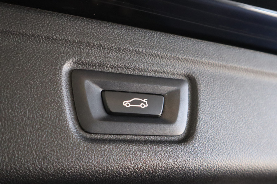 BMW 3 Serie Touring 320i High Executive Edition 184 PK Navigatie Luxe Volleder Cruise Control Stoelverwarming sfeerverlichting