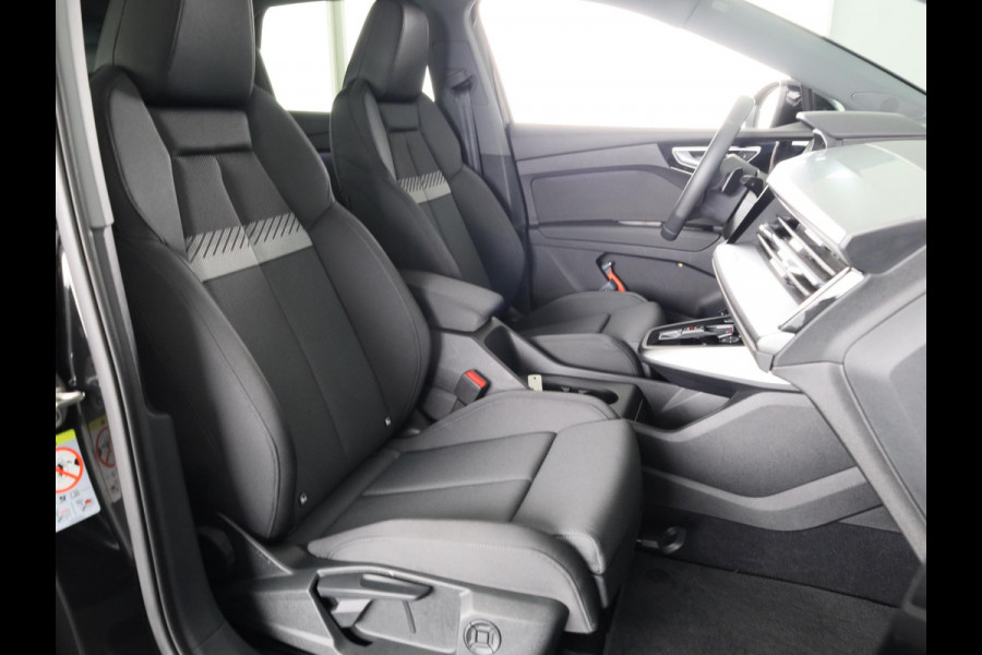 Audi Q4 e-tron 45 Advanced edition 82 kWh 286pk | Private lease vanaf € 796,- pm | 20 inch Lichtmetalen velgen  | Navigatie | Parkeerhulp Plus