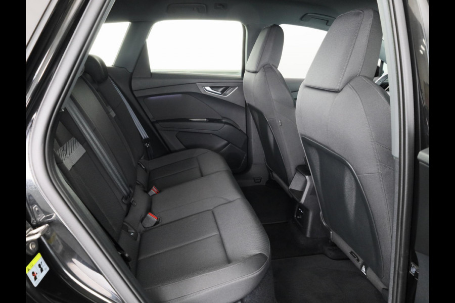 Audi Q4 e-tron 45 Advanced edition 82 kWh 286pk | Private lease vanaf € 796,- pm | 20 inch Lichtmetalen velgen  | Navigatie | Parkeerhulp Plus