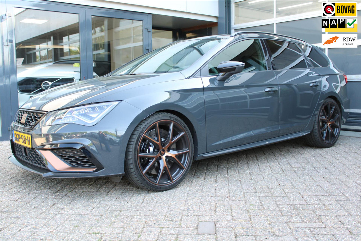 Seat León ST 2.0 TSI 4DRIVE CUPRA Ultimate Edition Seat León ST 2.0 TSI 4DRIVE CUPRA Ultimate Edition