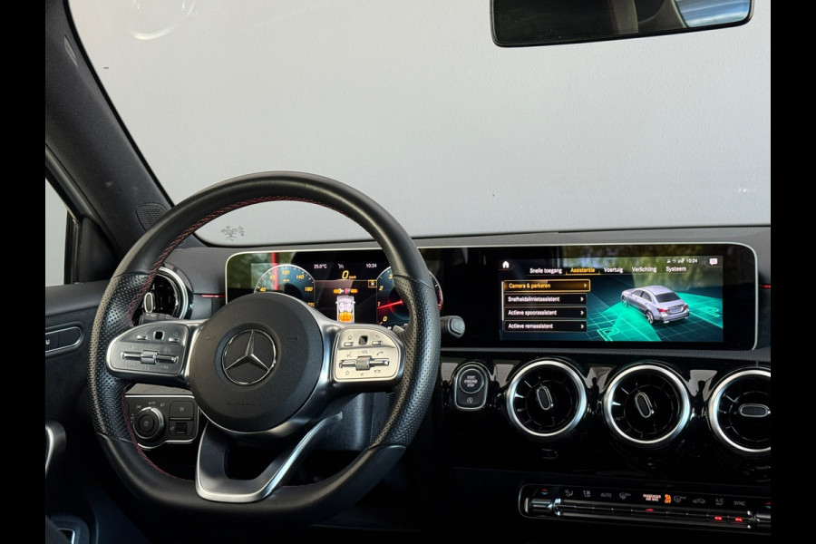 Mercedes-Benz A-Klasse 200 163pk AMG Night Dealer Onderhouden