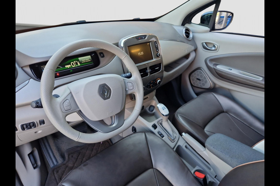 Renault ZOE Q90 Bose Quickcharge 41 kWh | DAB | Camera | Navi | Clima | Licht- en Regensensor |