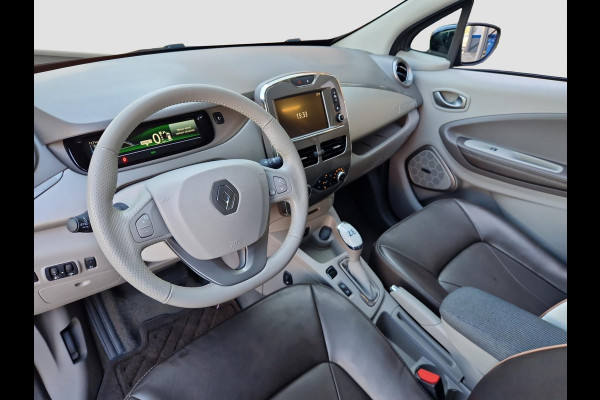 Renault ZOE Q90 Bose Quickcharge 41 kWh | DAB | Camera | Navi | Clima | Licht- en Regensensor |