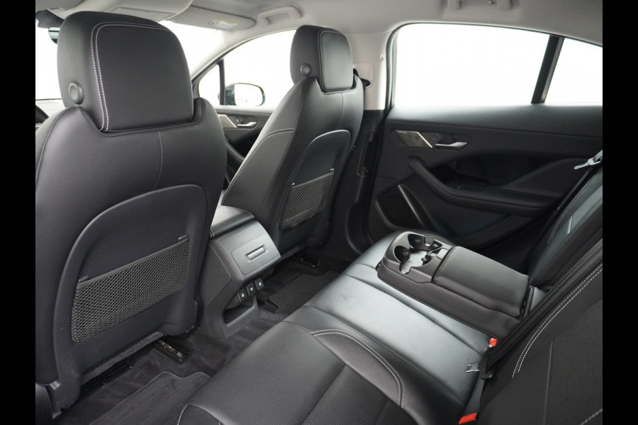 Jaguar I-PACE EV400 SE 90kWh 4WD Leer Adaptieve Cruise Control 20" Meridan®-Audio Apple Carplay Android Auto DAB PDC Keyless entry/start LED LmvBluetooth WiFi Verkeersbord detectie Uitparkeer waarschuwing Business Edition 400PK 696NM Koppel
