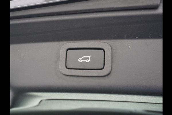 Jaguar I-PACE EV400 SE 90kWh 4WD Leer Adaptieve Cruise Control 20" Meridan®-Audio Apple Carplay Android Auto DAB PDC Keyless entry/start LED LmvBluetooth WiFi Verkeersbord detectie Uitparkeer waarschuwing Business Edition 400PK 696NM Koppel
