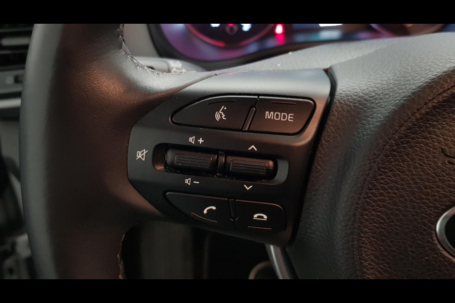 Kia Stonic 1.0 T-GDi 120pk Automaat DynamicLine | Climate control | Navigatie | Camera | Parkeer sensoren | Trekhaak