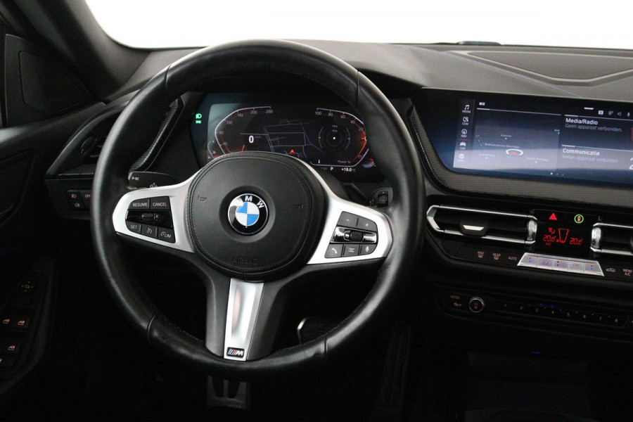 BMW 2 Serie Gran Coupé 218i Business Edition (PANORAMADAK, PARKEERSENSOREN, CAMERA, CRUISE CONTROL, NAVIGATIE, DEALER ONDERHOUDEN)