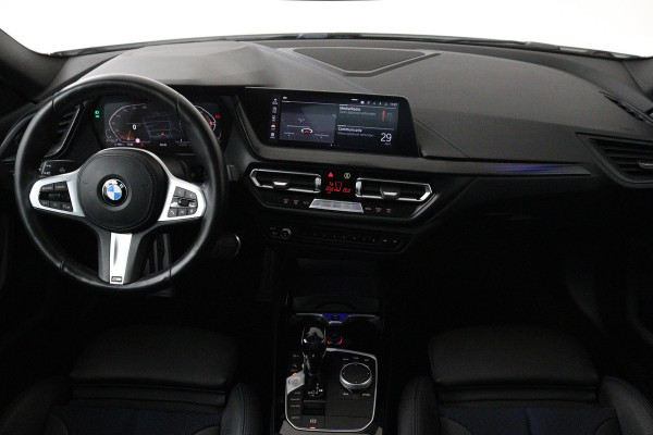 BMW 2 Serie Gran Coupé 218i Business Edition (PANORAMADAK, PARKEERSENSOREN, CAMERA, CRUISE CONTROL, NAVIGATIE, DEALER ONDERHOUDEN)