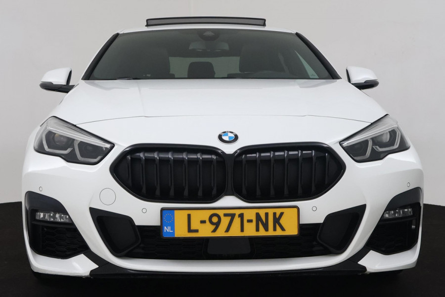 BMW 2 Serie Gran Coupé 218i Business Edition (PANORAMADAK, PARKEERSENSOREN, CAMERA, CRUISE CONTROL, NAVIGATIE, DEALER ONDERHOUDEN)