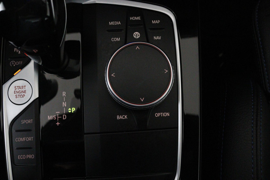 BMW 2 Serie Gran Coupé 218i Business Edition (PANORAMADAK, PARKEERSENSOREN, CAMERA, CRUISE CONTROL, NAVIGATIE, DEALER ONDERHOUDEN)