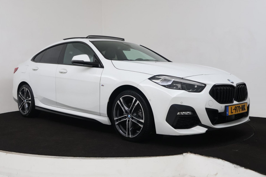 BMW 2 Serie Gran Coupé 218i Business Edition (PANORAMADAK, PARKEERSENSOREN, CAMERA, CRUISE CONTROL, NAVIGATIE, DEALER ONDERHOUDEN)