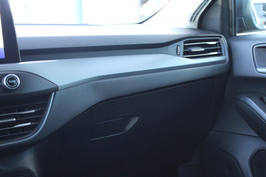 Ford FOCUS Wagon 1.0 EcoBoost Hybrid Titanium Style | Winter Pack | Camera | Navigatie | Cruise control | Privacy glass | NIEUW MODEL