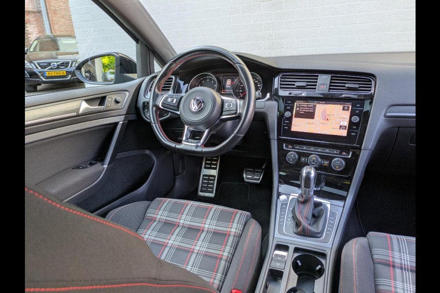 Volkswagen Golf 2.0 TSI GTI Performance|Panodak|Aaptive-Cruise|Standkachel|Keyless-Entry/Go|Volledige-Onderhoudshistorie