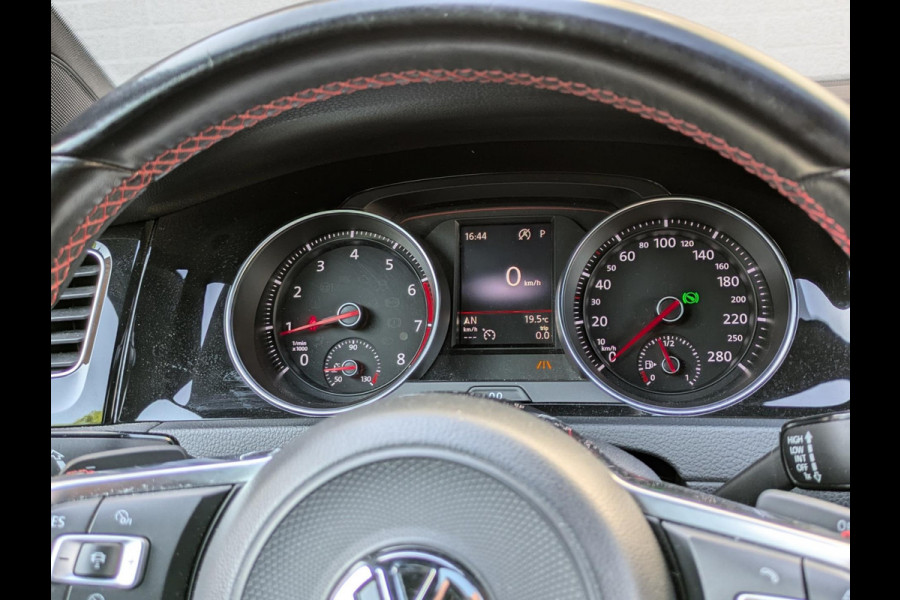 Volkswagen Golf 2.0 TSI GTI Performance|Panodak|Aaptive-Cruise|Standkachel|Keyless-Entry/Go|Volledige-Onderhoudshistorie