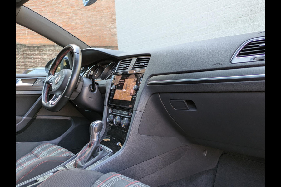 Volkswagen Golf 2.0 TSI GTI Performance|Panodak|Aaptive-Cruise|Standkachel|Keyless-Entry/Go|Volledige-Onderhoudshistorie