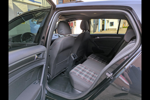 Volkswagen Golf 2.0 TSI GTI Performance|Panodak|Aaptive-Cruise|Standkachel|Keyless-Entry/Go|Volledige-Onderhoudshistorie