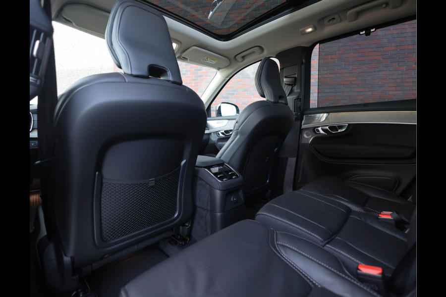 Volvo XC90 T8 AWD Ultra Dark *Pano*Trekhaak*Luchtvering*Massage*