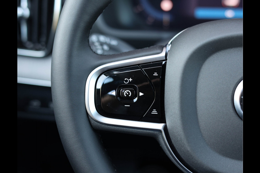 Volvo XC90 T8 AWD Ultra Dark *Pano*Trekhaak*Luchtvering*Massage*