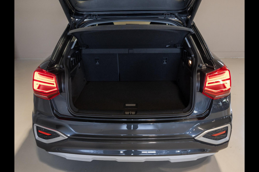 Audi Q2 35 TFSI Advanced edition / 150pk / Achteruitrij camera / Adaptieve cruise control / Stoelverwarming /