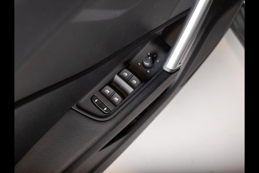 Audi Q2 35 TFSI Advanced edition / 150pk / Achteruitrij camera / Adaptieve cruise control / Stoelverwarming /