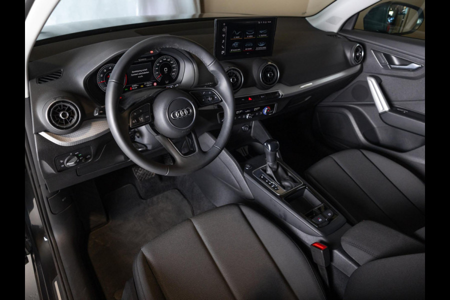 Audi Q2 35 TFSI Advanced edition / 150pk / Achteruitrij camera / Adaptieve cruise control / Stoelverwarming /