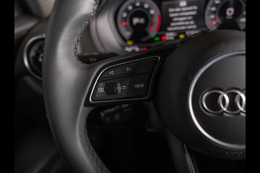 Audi Q2 35 TFSI Advanced edition / 150pk / Achteruitrij camera / Adaptieve cruise control / Stoelverwarming /