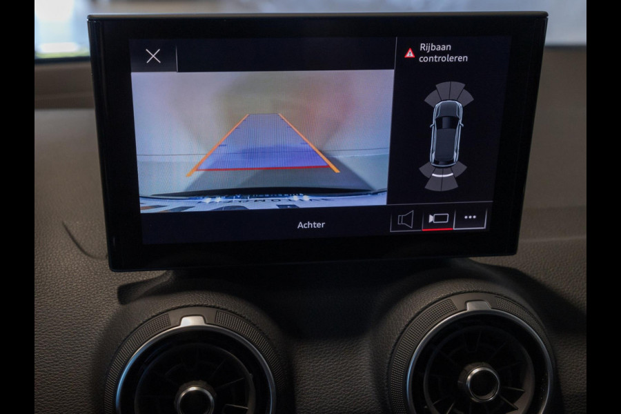 Audi Q2 35 TFSI Advanced edition / 150pk / Achteruitrij camera / Adaptieve cruise control / Stoelverwarming /
