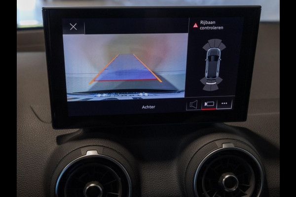 Audi Q2 35 TFSI Advanced edition / 150pk / Achteruitrij camera / Adaptieve cruise control / Stoelverwarming /
