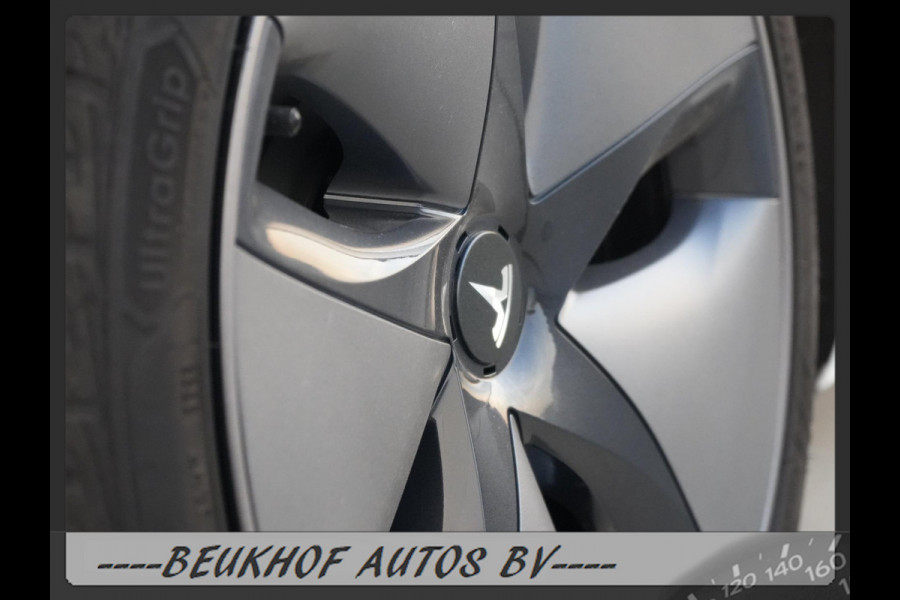 Tesla Model 3 Long Range AWD 75 kWh 2020 Pano Trekhaak Cam