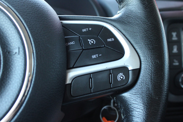 Jeep Renegade 1.4 MultiAir Limited Automaat | 17 " velgen