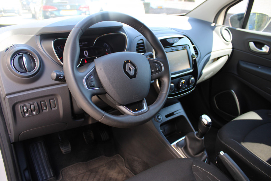 Renault Captur 0.9 TCe Limited | Trekhaak | Cruise control | Navigatie