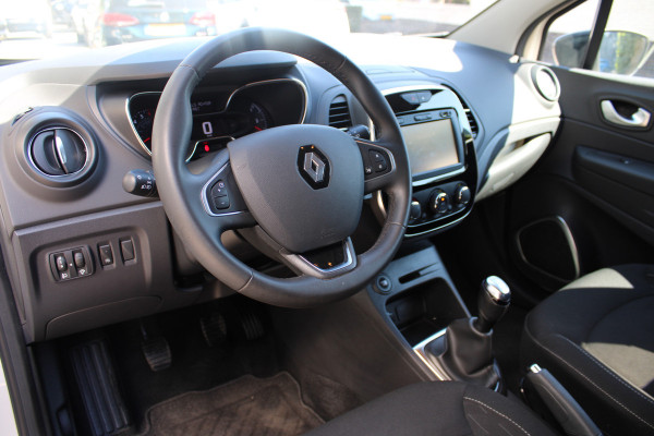 Renault Captur 0.9 TCe Limited | Trekhaak | Cruise control | Navigatie