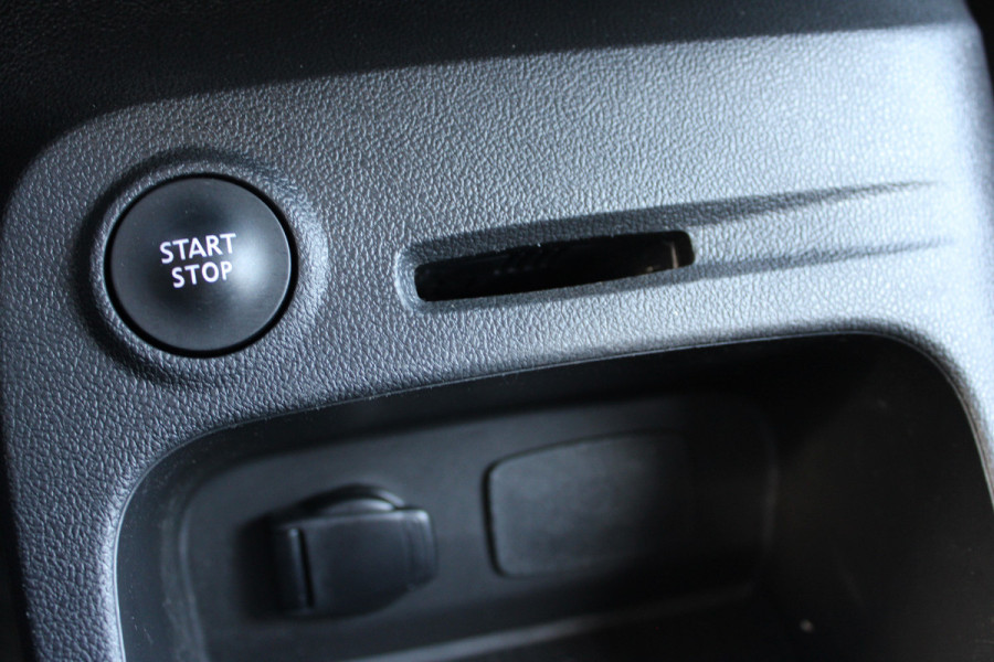 Renault Captur 0.9 TCe Limited | Trekhaak | Cruise control | Navigatie